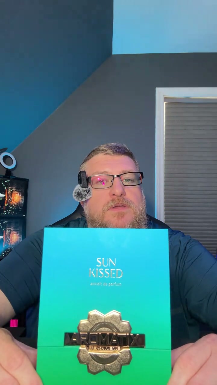 Sun Kissed by Aromatix X French Avenue black and gold box